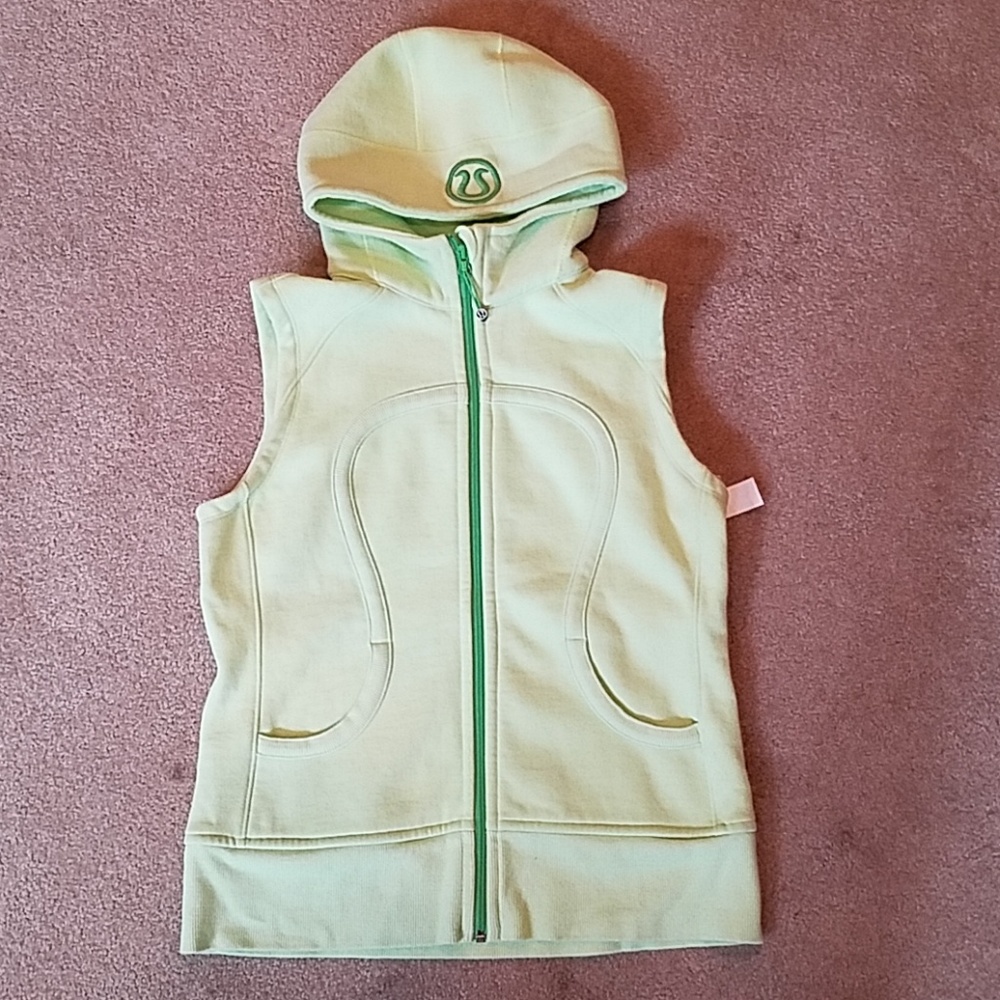 *SOLD VIA MERCARI* BNWOT Lululemon Scuba Vest